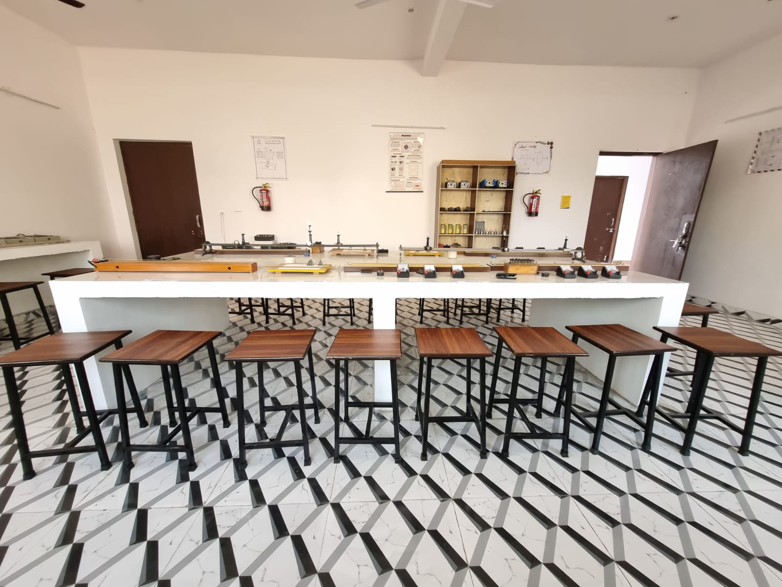newdelhipublicschool75.com